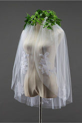 Floral Cute Tulle Cut Edge 1.5*1.5M Wedding Veils with Appliques Sequined